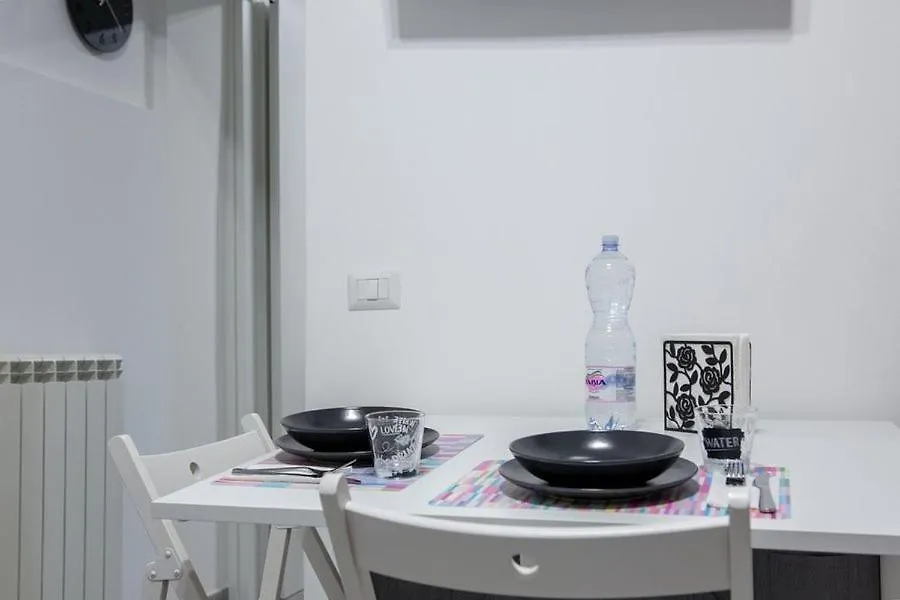 A Casa Di Elly 2 Apartment Rome Italy